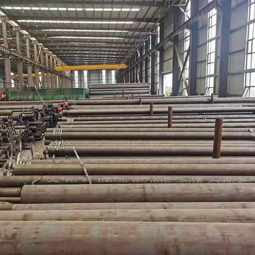 БЕСШОВНАЯ ТРУБА ИЗ ЛЕГИРОВАННОЙ СТАЛИ